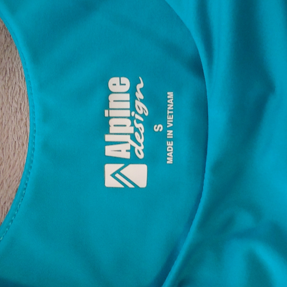 Size Small Alpine Design - Picture 3 of 6
